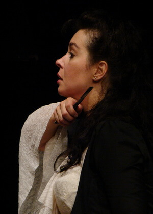 Delia-Nartea-domnisoara-iulia-scena-finala-sinucidere