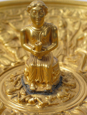 Patera – statueta