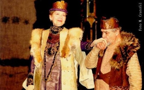 În ”Leul în iarnă” de James Goldman, în regia lui Petre Bokor. Foto N. Cratofil. Sursa Teatrul Național din București