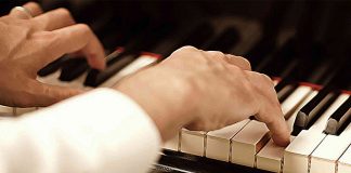 Piano hands concert-2