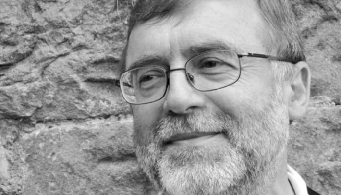 Matei Visniec. Sursa foto hyperliteratura.ro sindromul-de-panica-in-orasul-luminilor