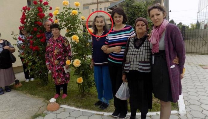 Bătrâna din poveste lică barbu leviathan.ro Bătrâna din poveste lică barbu leviathan.ro