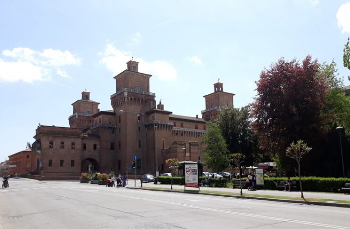Ani Bradea Ferrara, Castello Estense Ani Bradea Ferrara, Castello Estense