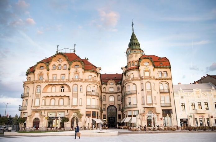 Palatul Vulturul Negru din Oradea Foto Oradea City Hall