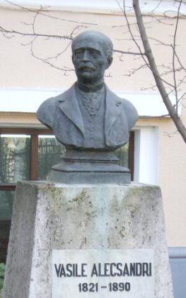 Bustul lui Vasile Alecsandri, Bacău