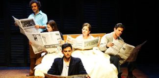 Shmuel Hasfari, ”Shiv’a” – cronică de teatru de Gheorghe Miletineanu Imagine din spectacolul ”Shiv'a” de Shmuel Hasfari, Teatrul Beit Lessin din Tel Aviv