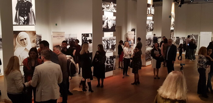Vernisajul expoziției de fotografie ”Regina Soldat” la BOZAR – Palatul Artelor Frumoase din Bruxelles, octombrie 2018