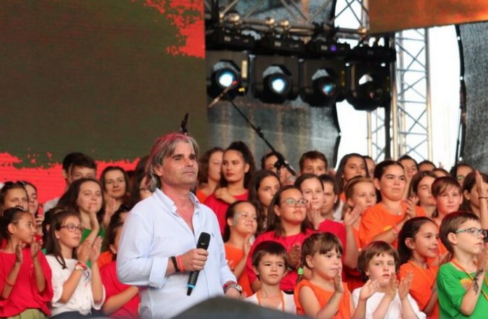Dirijorul Ion Marin și Cantus Mundi