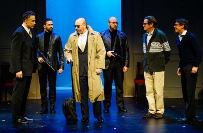 Imagine din spectacolul ”Oslo” de J. T. Rogers, Teatrul Beit-Lessin din Tel Aviv