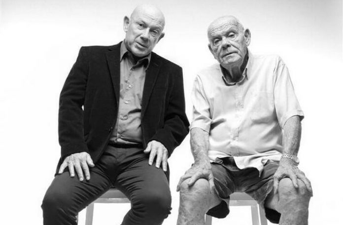 Rami Baruch și Shlomo Vishinsky în spectacolul ”Cine e evreu”, Teatrul Cameri din Tel Aviv