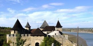Cetatea Hotin