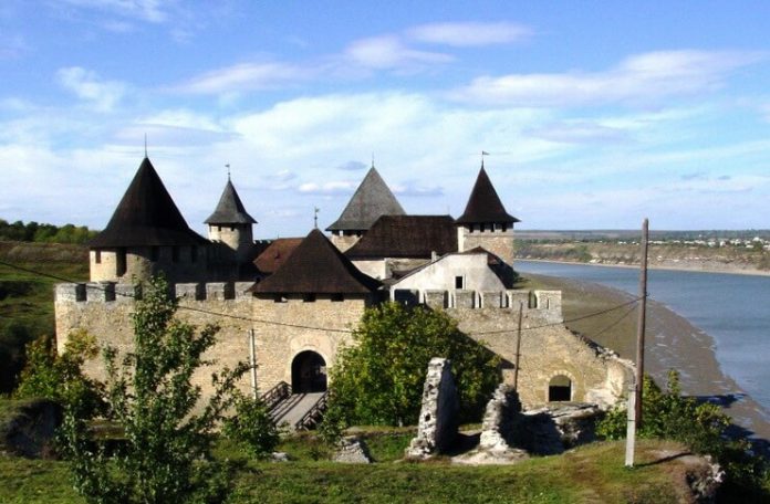 Cetatea Hotin