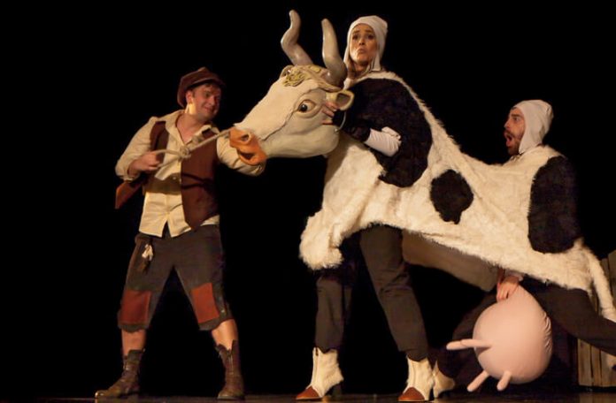 Imagine din spectacolul ”Jack și vrejul de fasole”, Teatrul ”Ion Creangă” din București. Fotografie de Oana Radu Turcu