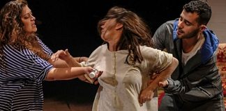 ”Lady Amar” – cronică de teatru de Gheorghe Miletineanu Imagine din spectacolul ”Lady Amar”, Teatrul Tmu-na din Tel Aviv