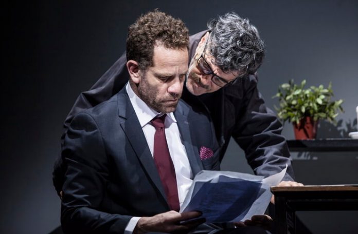 Imagine din spectacolul ”Recurs”, Teatrul Ghesher din Tel Aviv
