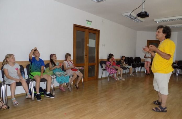 Grupul artistic ”Nino Nino;” condus de Lică Barbu, Brăila