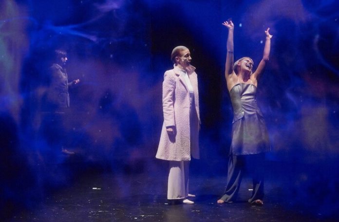 ”Nora” de Ibsen, Teatrul Maghiar de Stat din Cluj ”Nora” de Ibsen, Teatrul Maghiar de Stat din Cluj