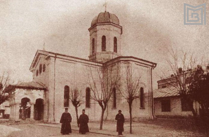 Biserica Mavrogheni și Școala nr. 11 în prima jumătate a secolului al XIX-lea,după http:// www.monumenteromania.ro. Sursa: Muzeul Municipiului București