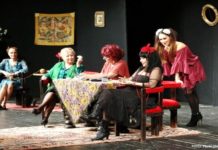 Știri: Programul Teatrului Național de Televiziune la TVR 3 (9–11 aprilie 2020) „Cinci femei de tranziție”. Fotografie de Florin Ghioca, TNB