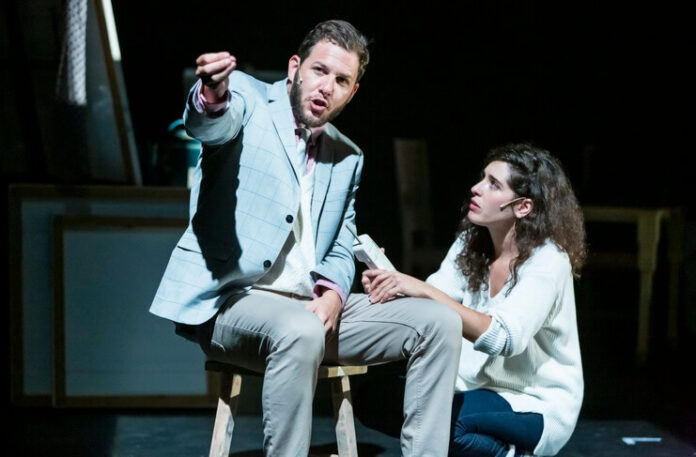 Foto: Kfir Bolotin. Sursa: Teatrul Cameri Foto: Kfir Bolotin. Sursa: Teatrul Cameri