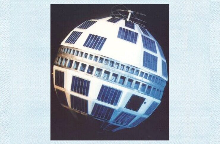 Primul satelit de telecomunicaţii, „Telstar 1” (10 iulie 1962, Centrul Spaţial Cape Canaveral, SUA) Telstar 1