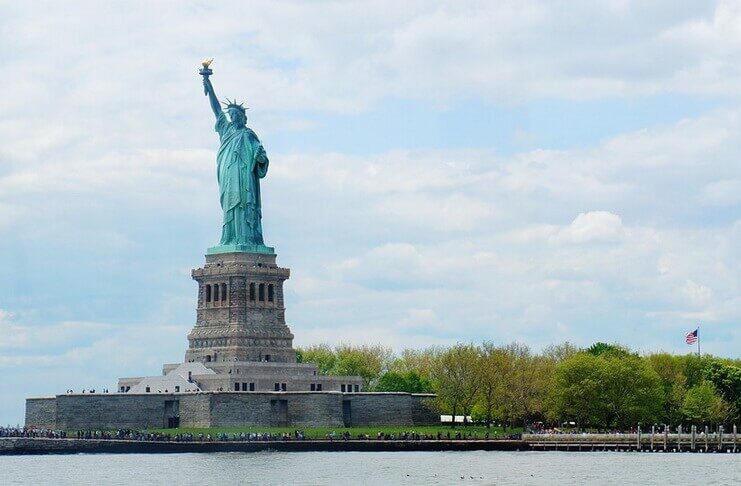 Miss Liberty, declarată monument al Statelor Unite ale Americii (15 octombrie 1924) statuia libertatii