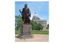 Vikingul Leif Erikson, statuie de John K. Daniels, 1948–49, Minnesota State Capitol