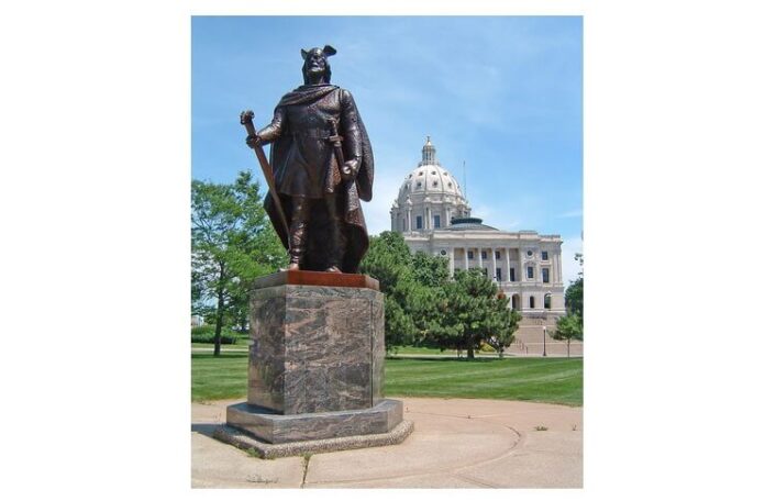 Vikingul Leif Erikson, statuie de John K. Daniels, 1948–49, Minnesota State Capitol