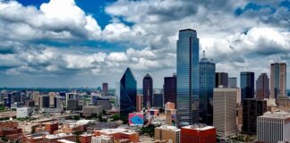 Stress & the Cities – Vise, valuri, vorbe: „Caută texanul!” de Florika Waltère Dallas