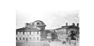 Academia Mihăileană din Casele Cazimir (stânga) și Voinescu (dreapta), unite printr-un pasaj sub formă de arc
