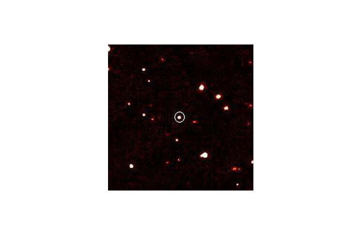Planeta pitică Eris din centura Kuiper Imagine obținută la observatorul Palomar