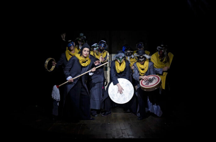 „Despre dragoste și alte bazaconii”. Sursa foto: Teatrul Masca