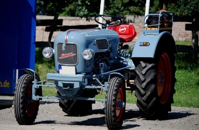 tractor