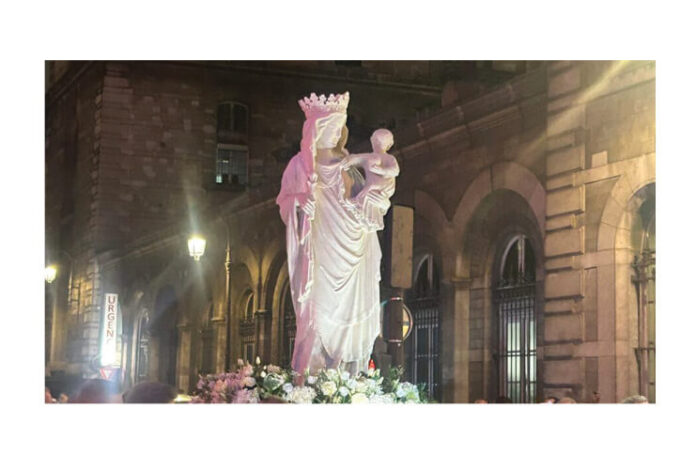 fecioara maria notre dame de paris (1)