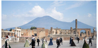 De la Pompei la Bologna, Italia aplaudă „Madrigalul” Corul „Madrigal” la Pompei (1)