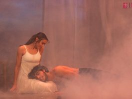 Angelo Morgillo în rolul Othello și Alba Fernandez, în rolul Desdemona