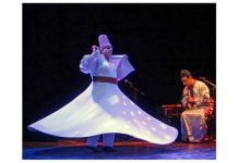 Derviș dansând. Licență: Creative Commons
